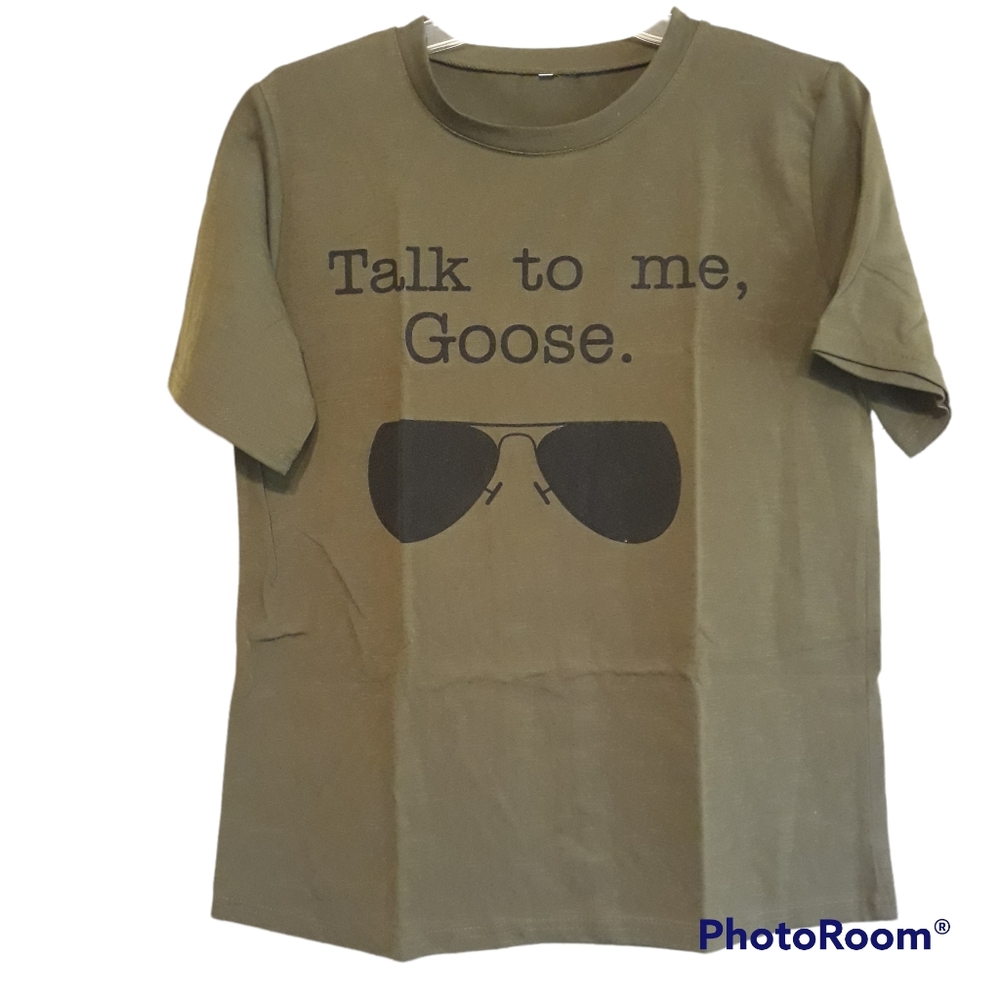 Top Gun graphic tee